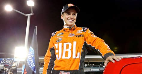 Trucks series driver Christopher Bell wins Chili Bowl main race