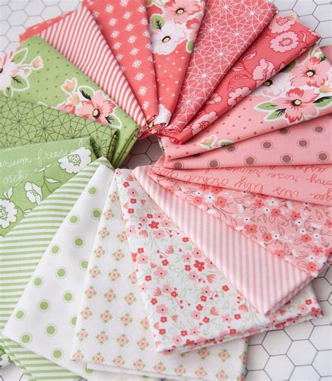 The sweet pinks and greens of #olivesflowermarket. Showing at International Quilt Market in SLC ...