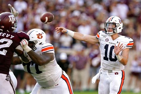 Auburn quarterback Bo Nix composed, efficient in 1st road start - al.com