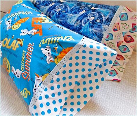 Tutorial: Make pillowcases the easy way with the burrito method – Sewing