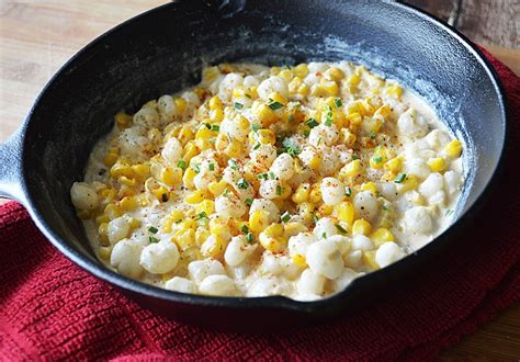 Grilled Creamed Corn with Hominy {Vegan} - TheVegLife