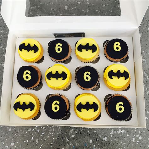 Batman cupcakes | Batman cupcakes, Cupcakes, Treats