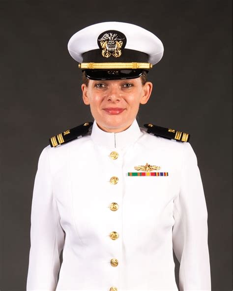 Navy to begin testing new female dress uniforms at Naval Academy graduation