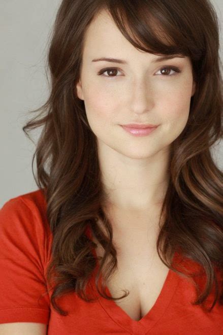 Pictures of Beautiful Women: Actress Milana Vayntrub