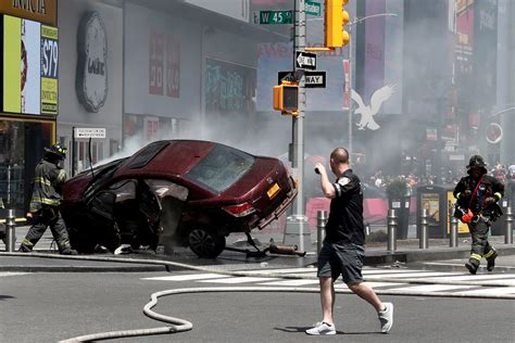 ISIS Inspired By Times Square Crash, Warns of Vehicle Attacks on NYC ...