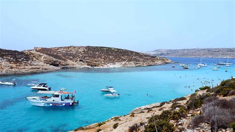 Exploring the Island of Comino – Trespasser-on-Earth