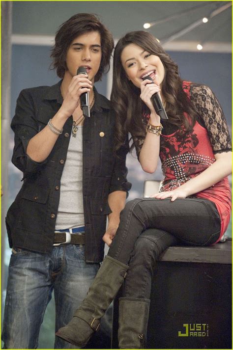 'iParty with Victorious': New Pics & Clips! | Photo 419601 - Photo ...