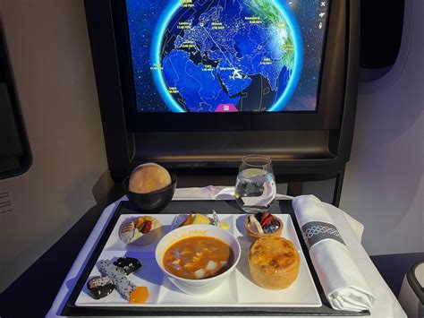 Tasting Menu In Qatar Airways Business Class - Live and Let's Fly