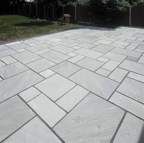 Sandstone paving benefits & where to buy advice - e-architect