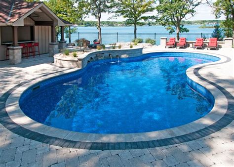 Mountain Lake II Vinyl Liner Model | Latham Pool