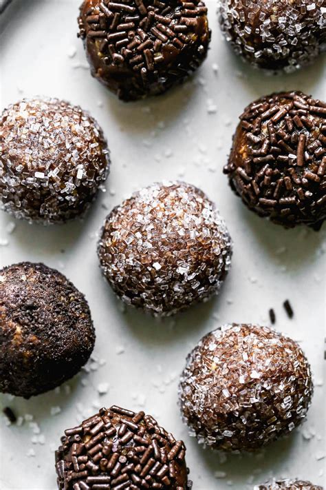 Bourbon Balls Recipe – WellPlated.com