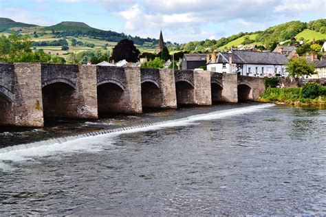 Crickhowell Bridge | To the left of this photograph you can … | Flickr