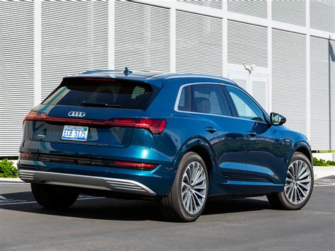 2019 Audi e-tron quattro EV Ownership Review - Kelley Blue Book