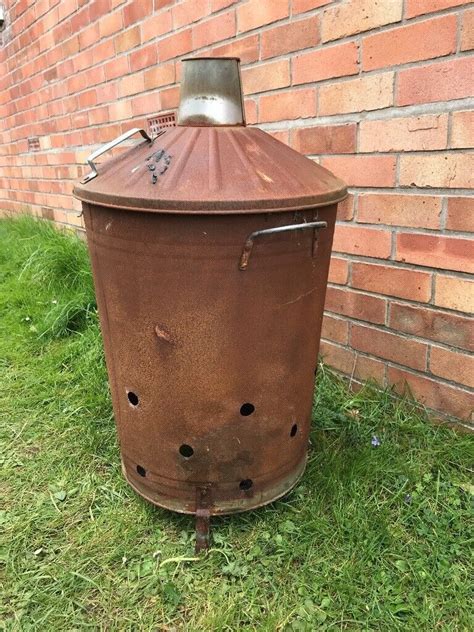 *FREE* 👀 Outdoor metal garden incinerator bin with lid | in Bungay, Norfolk | Gumtree