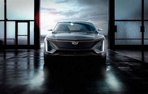 GM showcases EV Cadillac Lyriq with proprietary Ultium Batteries