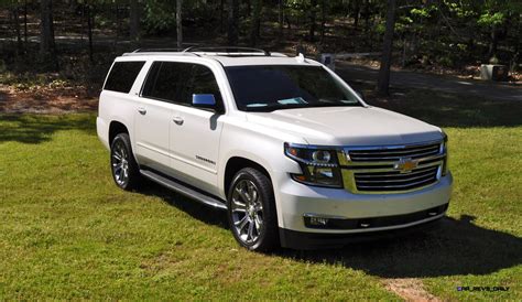 2015 Chevrolet Suburban LTZ 4WD White Diamond Tricoat 70