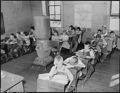 How School Was Different in The 1800s | Old school house, Country ...