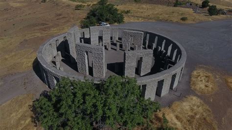 Stonehenge Memorial, Maryhill, Washington - YouTube