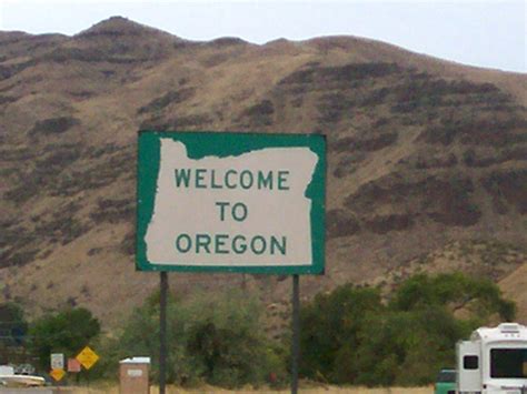 File:Oregon welcome sign.JPG - Wikimedia Commons