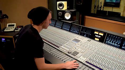 10 Best Colleges For Music Production