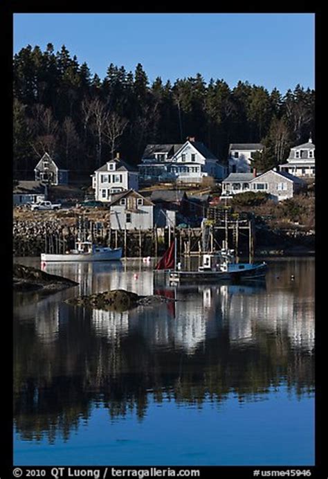 Picture/Photo: Harbor and houses, morning. Stonington, Maine, USA