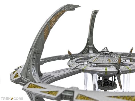 REVIEW: Eaglemoss XL — Space Station DEEP SPACE 9 • TrekCore.com