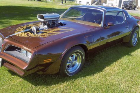 1977 PONTIAC FIREBIRD TRANS AM CUSTOM COUPE