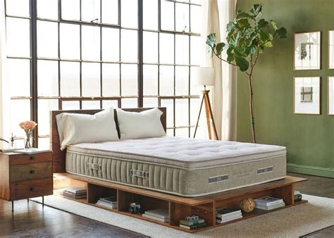 5 Hybrid Mattresses That Are *Not* Your Average Bed in a Box | Brit Co ...