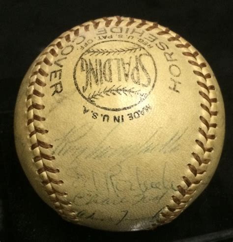 √ Jackie Robinson Signed Baseball