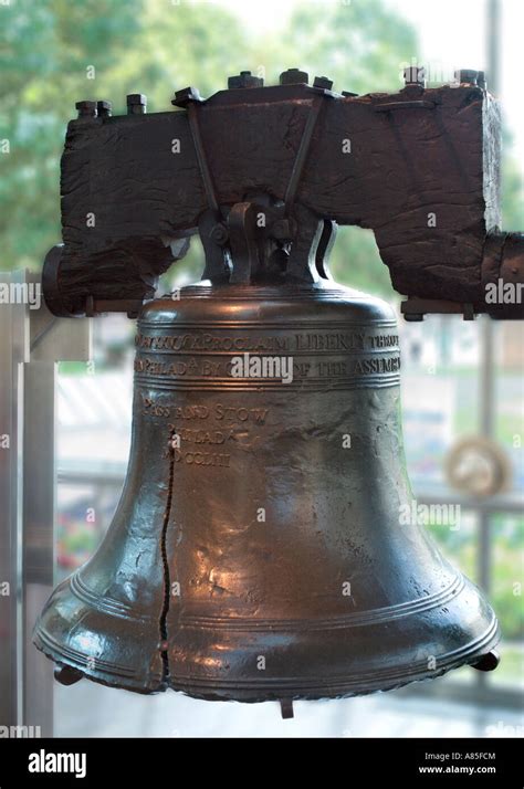 Liberty Bell, Independence Hall National Park, Philadelphia, Pennsylvania, USA Stock Photo - Alamy