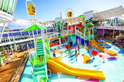 Oasis of the Seas Waterslides and Pool Deck - Martin Aquatic