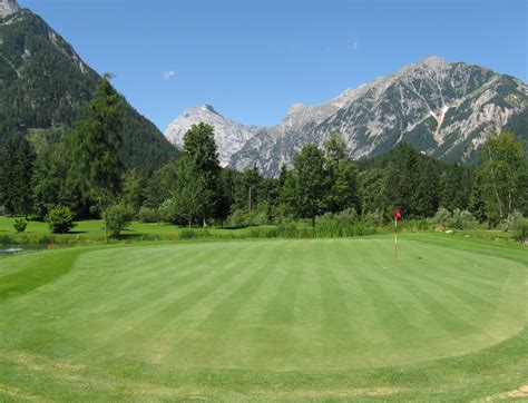 File:Golf Club Achensee 01.jpg - Wikimedia Commons