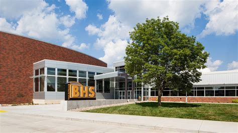 Bettendorf High School - Performing Arts Center - Russell Group ...