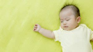 Baby Grunting, Groaning & Straining While Sleeping – Back Arching? - Moms Austin