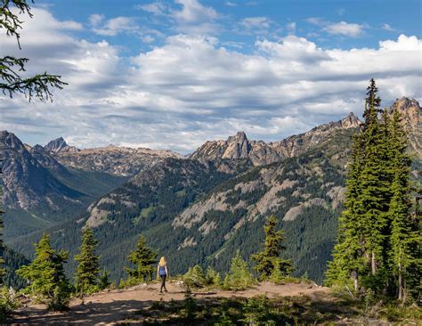 A photographic guide to the stunning Maple Pass Loop Trail, North ...