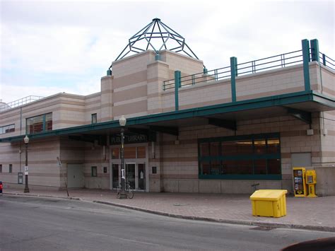 Brantford, Ontario. Major urban decay in Canada. - SkyscraperPage Forum