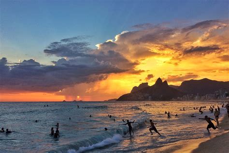 Ipanema sunset storm | Photographer: Bruno Ipiranga Location… | Flickr