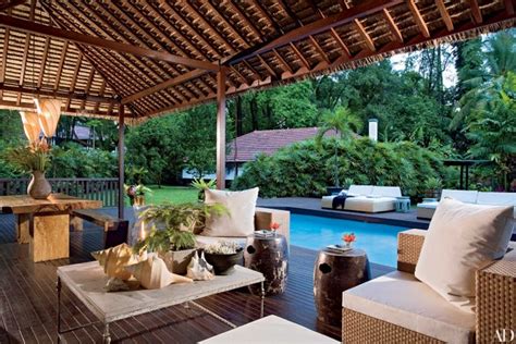 28 Luxurious Indoor-Outdoor Rooms Photos | Architectural Digest