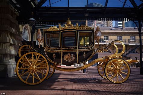 Gold State Coach vs Diamond Jubilee State Coach: Inside King Charles' coronation carriages ...