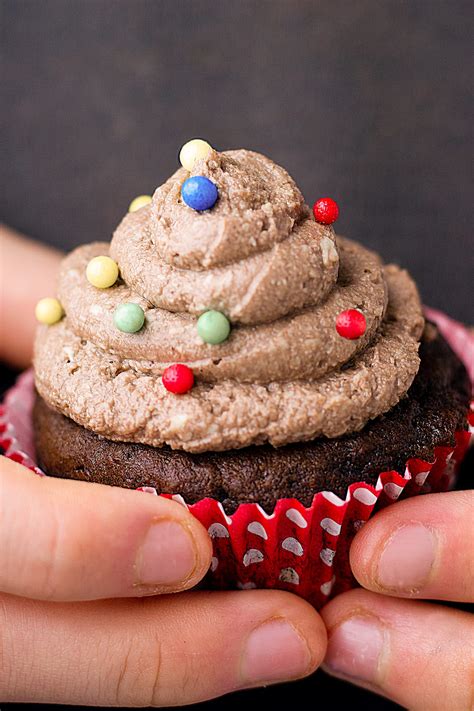 Secretly Healthy Chocolate Cupcakes | Kids Baking | Mas & Pas