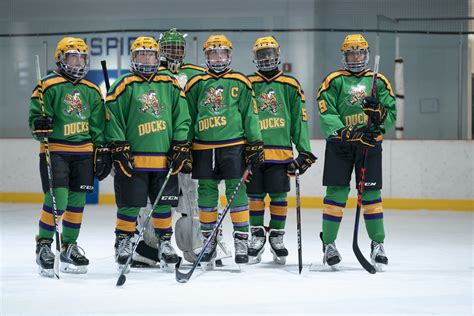 ‘The Mighty Ducks: Game Changers’ Season 2 Trailer + First Look ...