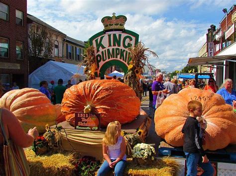 King Pumpkin at the Barnesville, Ohio Pumpkin Festival. | Pumpkin festival, Barnesville ohio ...