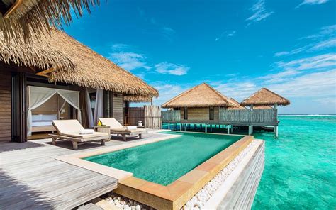 12 Best Overwater Bungalows in the Maldives | PlanetWare