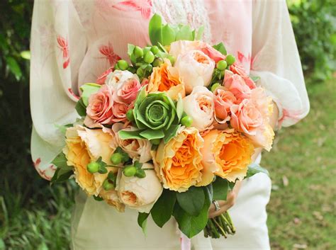 Make a Garden Rose Bouquet - Flower Magazine