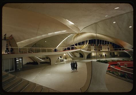 An Architect's Gift from the Jet Age: The TWA Flight Center at JFK International Airport | 6sqft