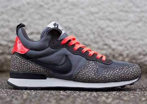 Nike Internationalist Mid Premium "Safari" - SneakerNews.com