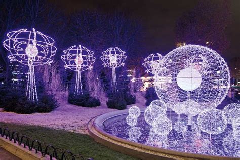 Paris Christmas Lights Photo Gallery | HELLO!