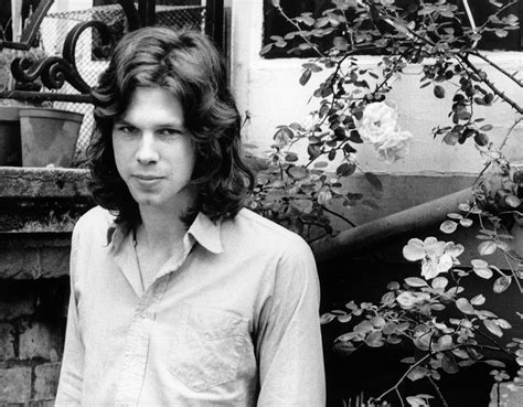 10 Best Nick Drake Songs of All Time - Singersroom.com