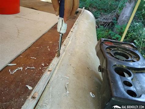 RV Roof Repair Day 3: Removing Roof Trim Molding