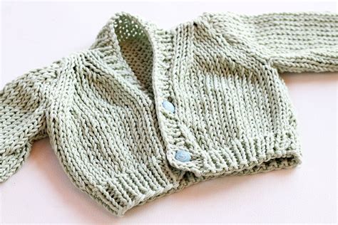 Baby Cardigan Pattern {Stockinette Stitch} | Handy Little Me